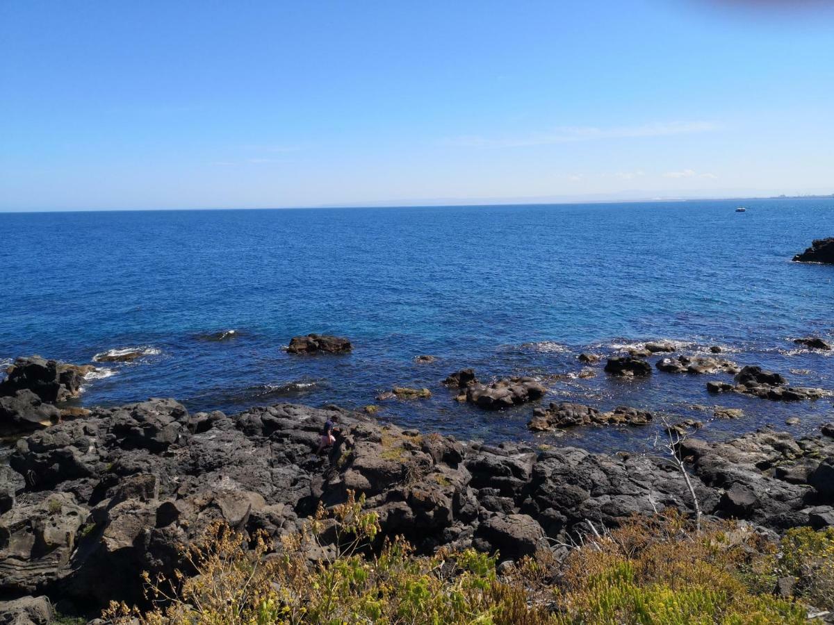 La Lampara Apartment Aci Castello Esterno foto
